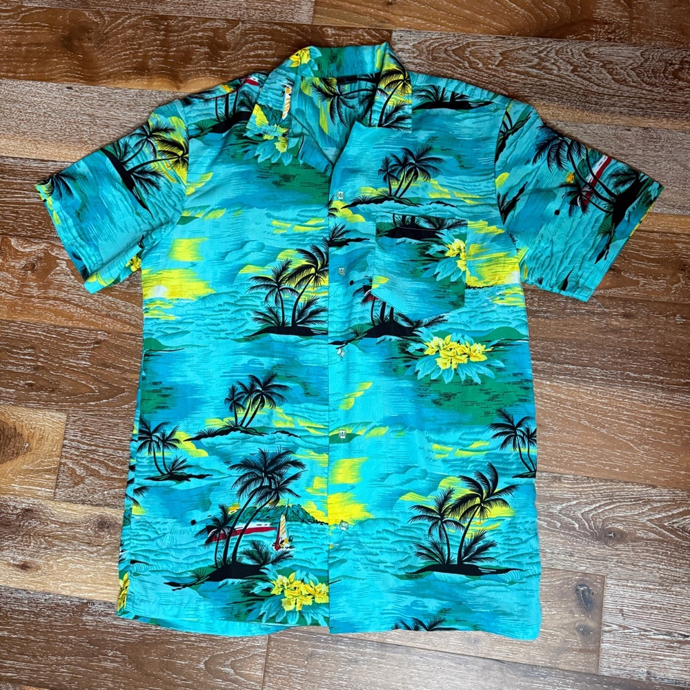 FC Tropical Hawaiian Button-up Short Sleeved Shirt Size Men’s Large